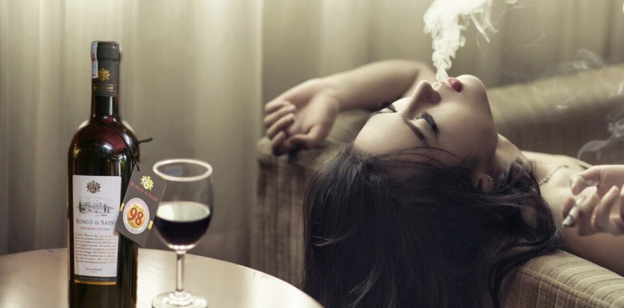 Rượu Vang và Phụ Nữ